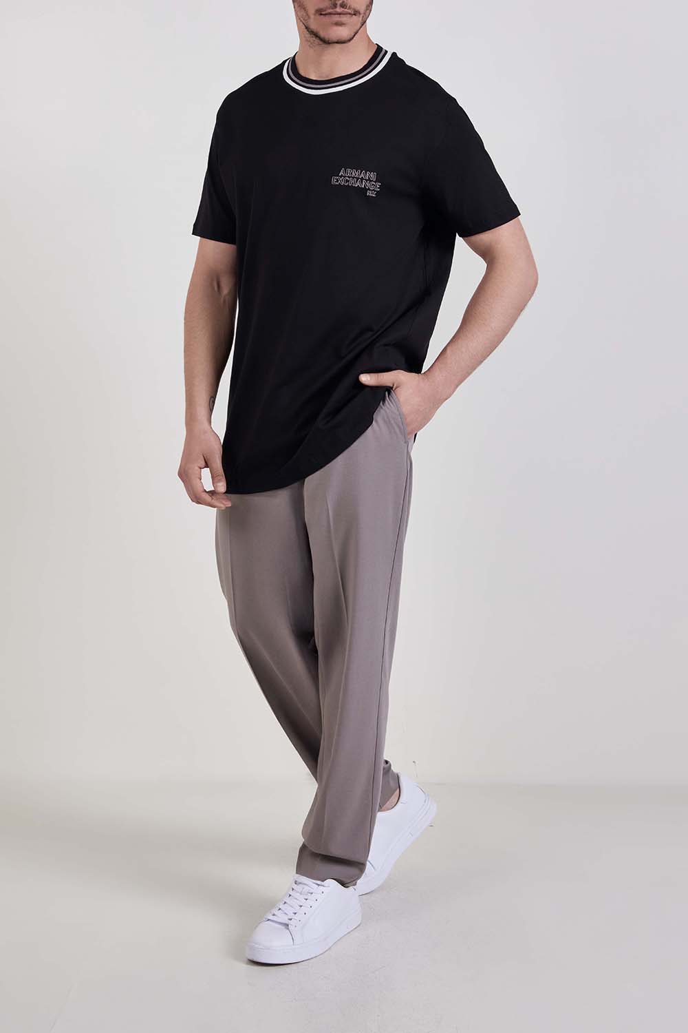 חולצת טי בגזרה ישרה